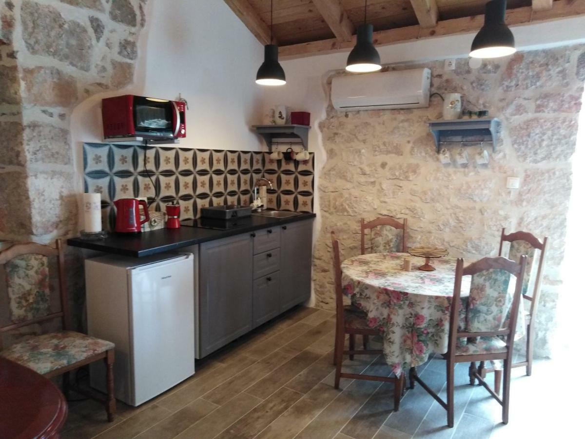 Studio Apartmani Sverko Пунат Экстерьер фото